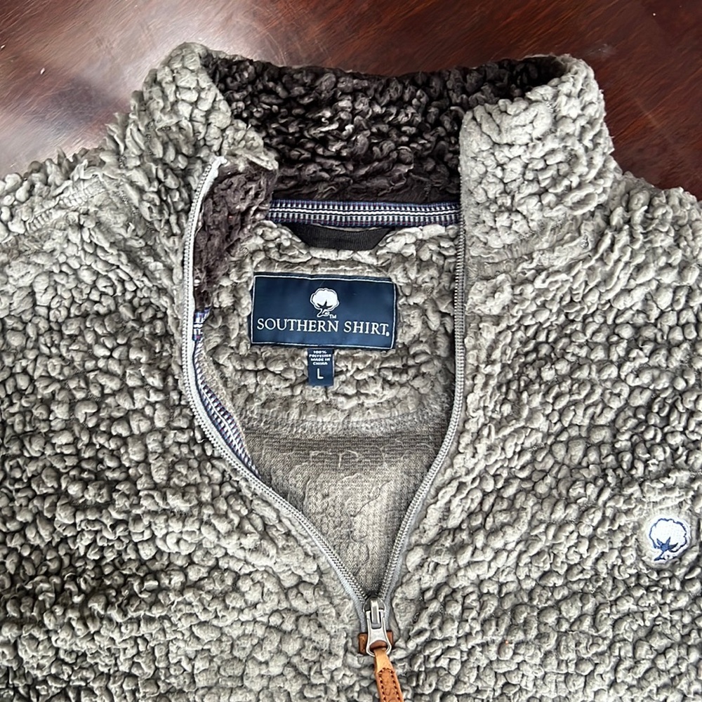 Southern Shirt Sherpa Sweater Jacket Long Sleeve Pull-over
Size L (Loose fit)